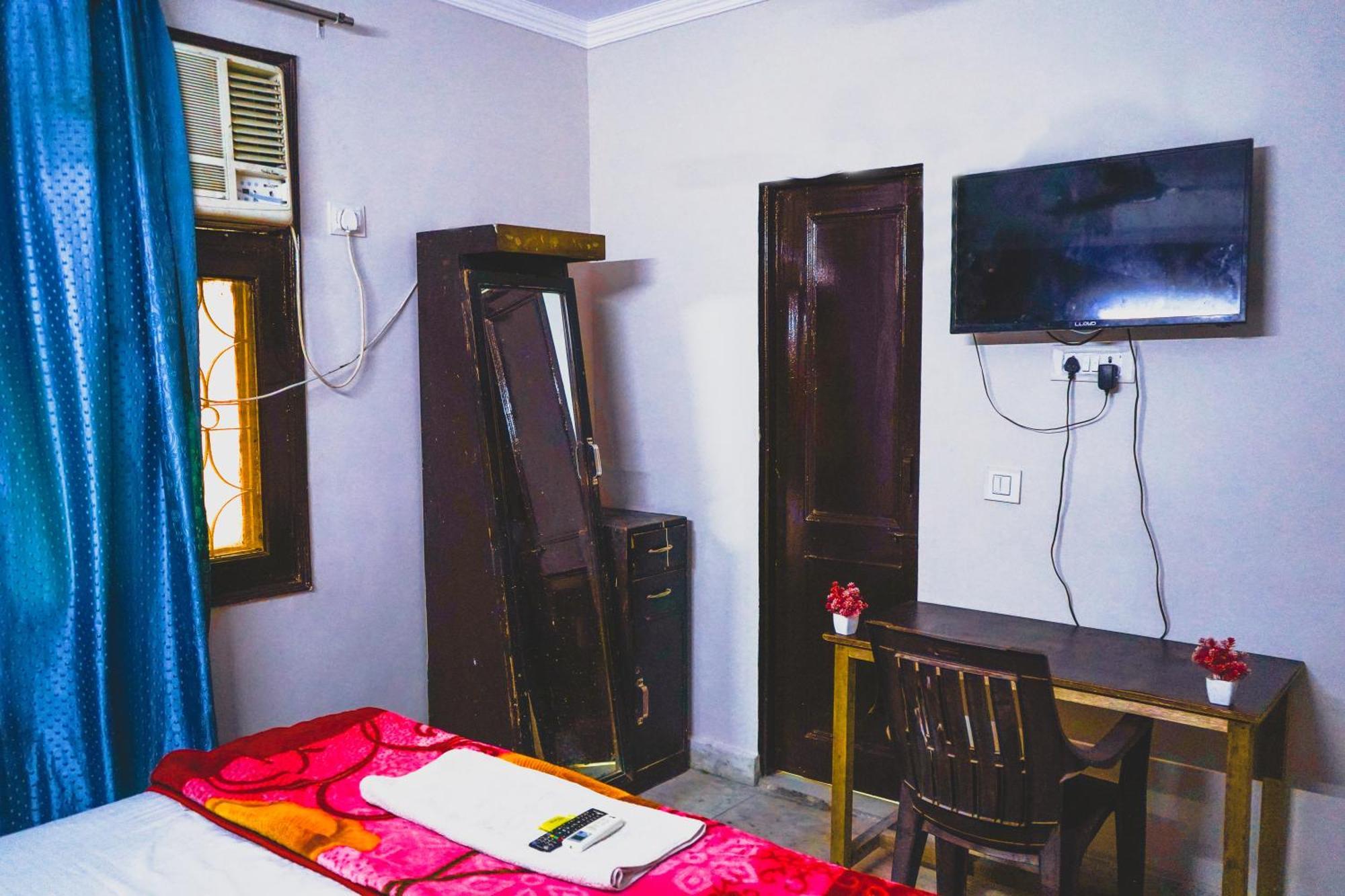 Roomshala 155 Jpc - Malviya Nagar New Delhi