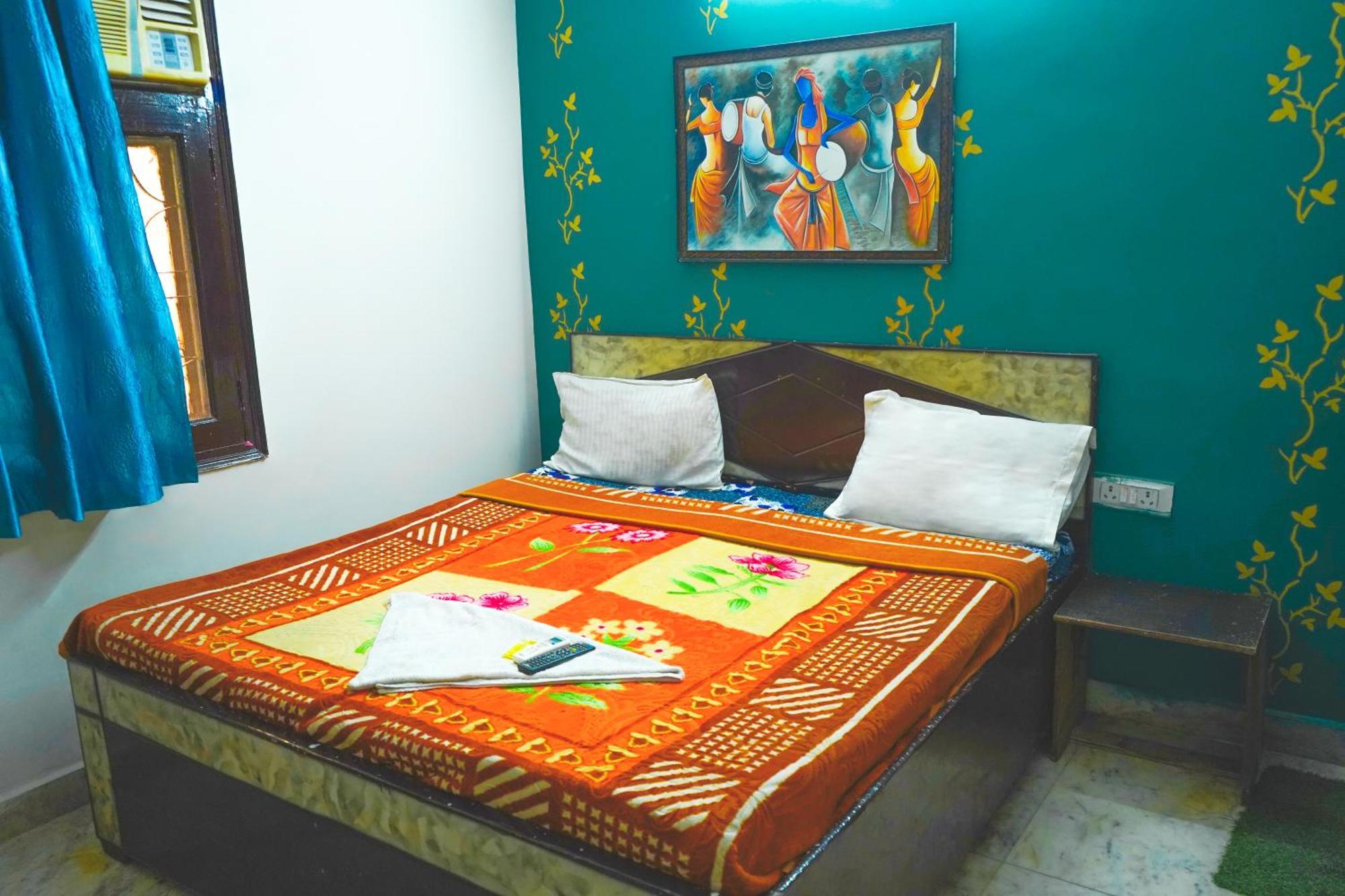Couette-café Roomshala 155 Jpc - Malviya Nagar *
